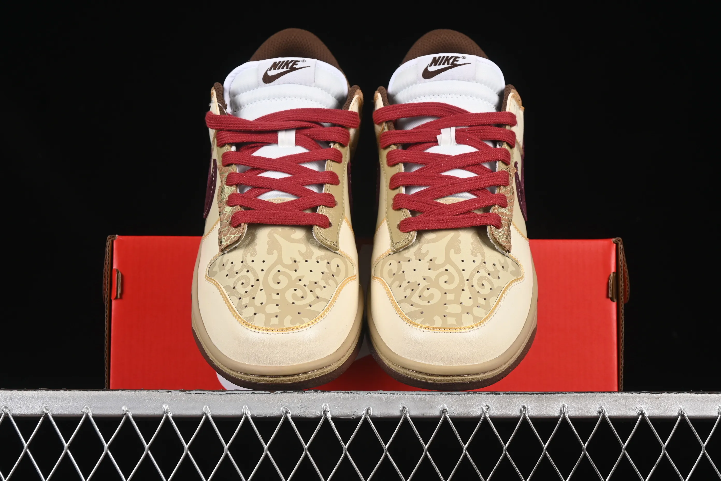 All categories Nk SB Dunk Series Nk SB Dunk Low High-end customization Low-top sneakers Nike Dunk Low "Surfaces In Brown And Sail" Panda Prank CNY Year of the Snake Shedding dust to welcome gold Golden snake holding wealth Low-top casual sneakers DD1503-124
